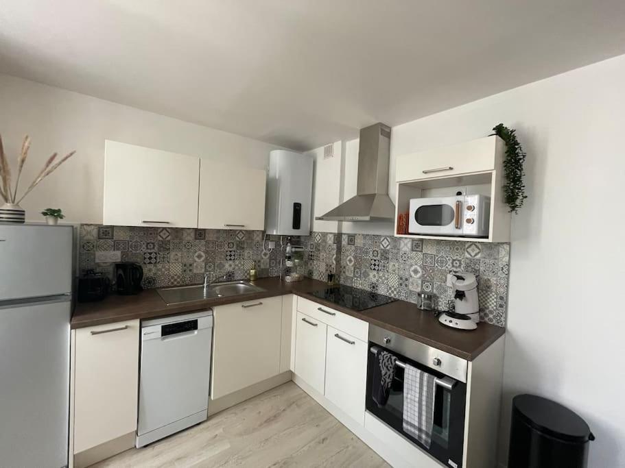 T2 Refait A Neuf Sur Le Theme Oriental Apartment Rodez Exterior foto