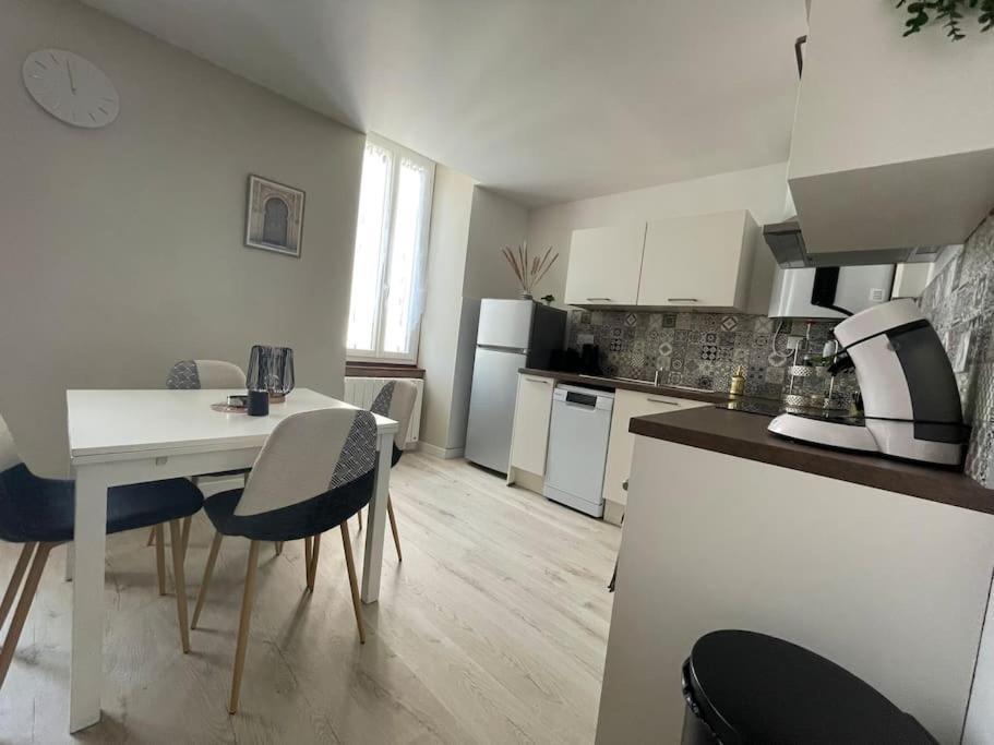 T2 Refait A Neuf Sur Le Theme Oriental Apartment Rodez Exterior foto