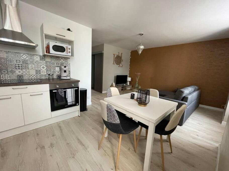 T2 Refait A Neuf Sur Le Theme Oriental Apartment Rodez Exterior foto